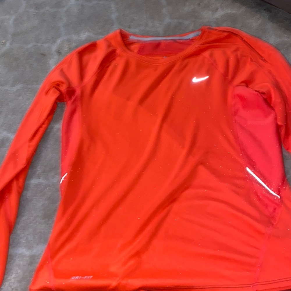 NIKE dri-fit long tee